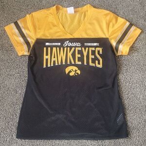 Like New!!Women's/Junior Sizing Iowa Hawkeyes Jersey Tee Sz L
